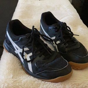 Women’s volleyball shoes